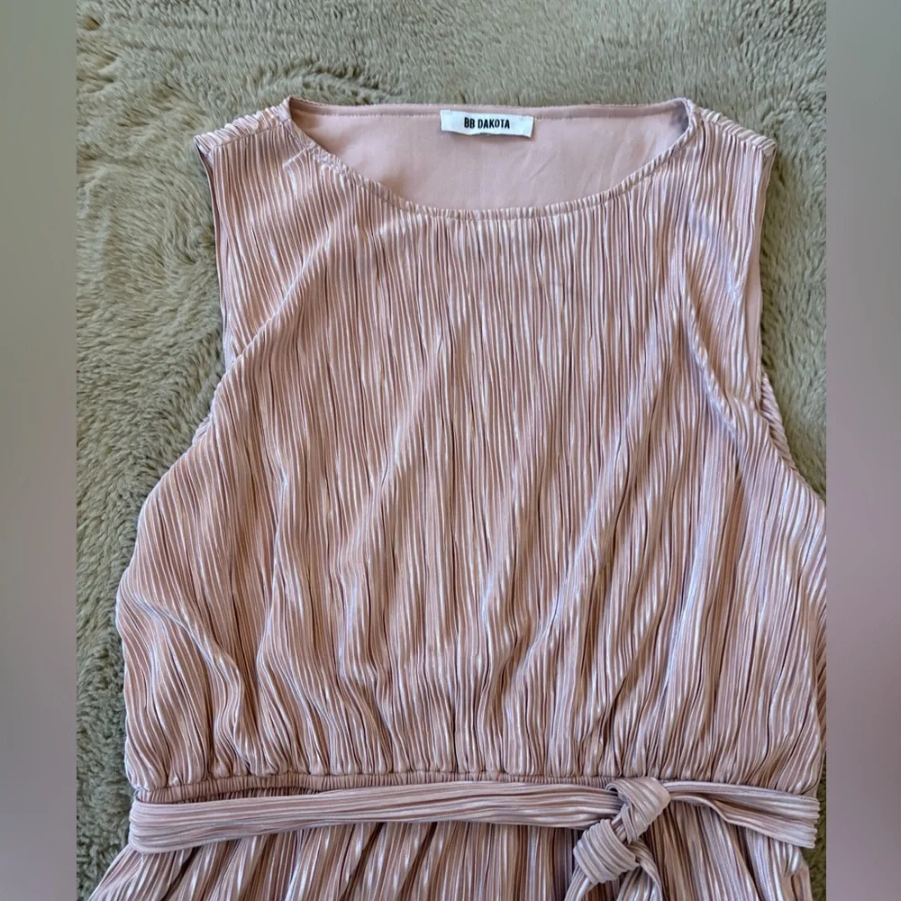 BB Dakota pleated midi dress, Women’s Medium